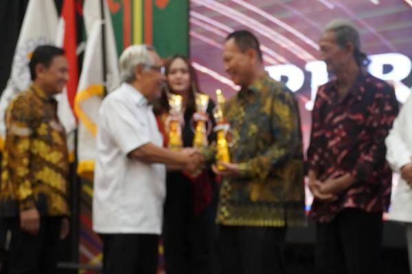 ﻿Bupati Terpilih Tulang Bawang Raih Penghargaan Perpadi Award